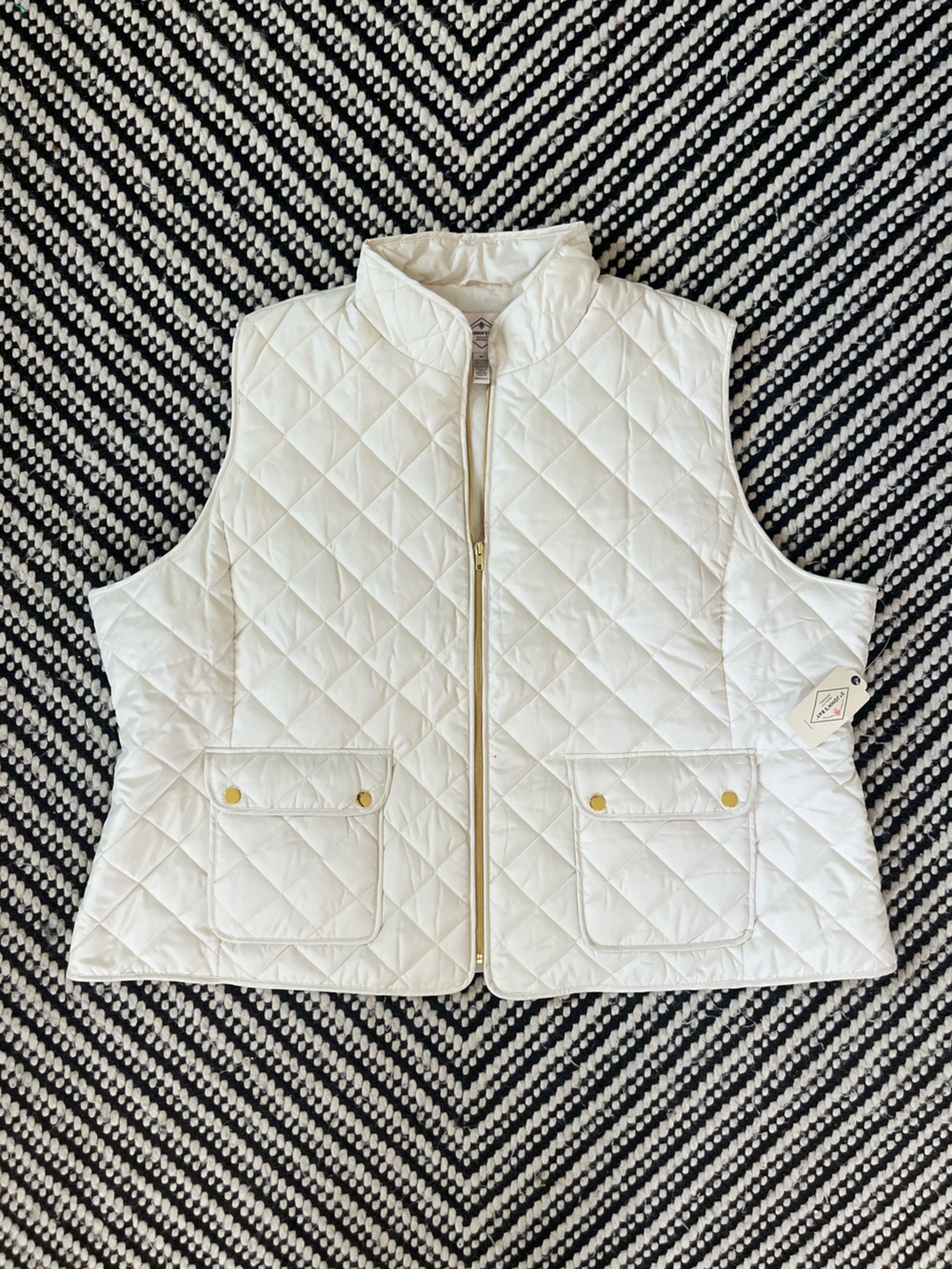 St Johns Bay Womens Ivory Quilted Puffer Vest Mock Neck Gold Zip Plus Size 4X